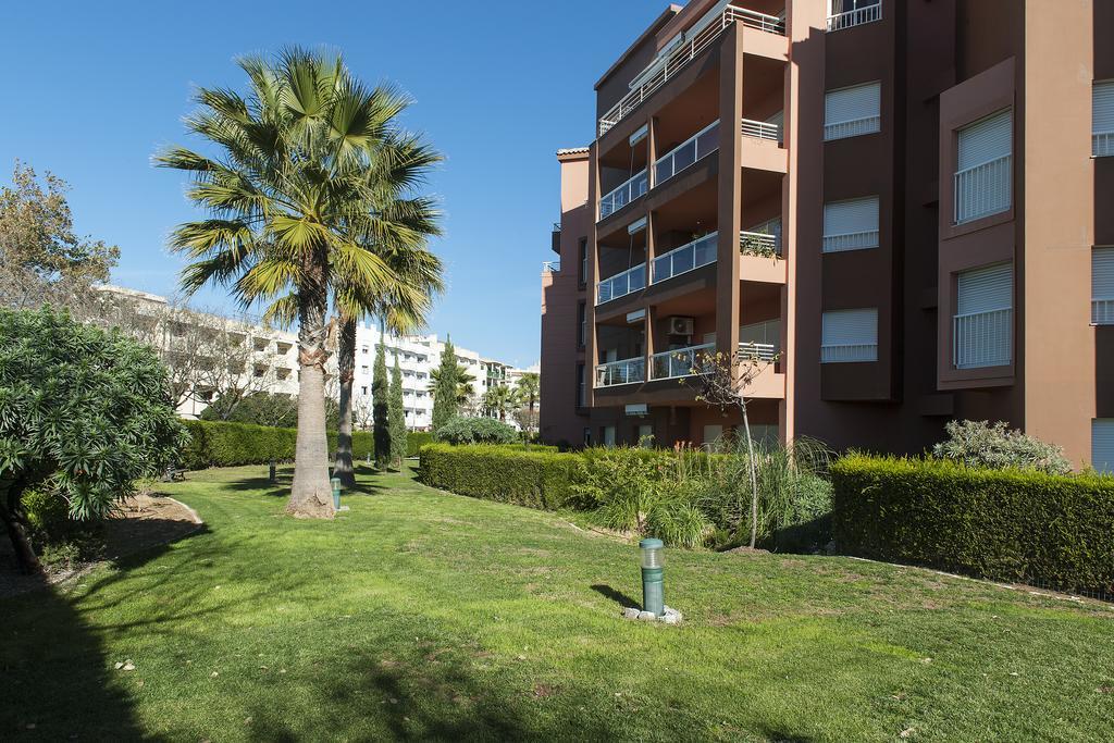 Rocha Blue Sea Apartment Portimao Bagian luar foto